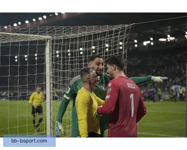 乌拉圭U20决赛上演绝杀以1比0战胜意大利捧起世界杯冠军奖杯