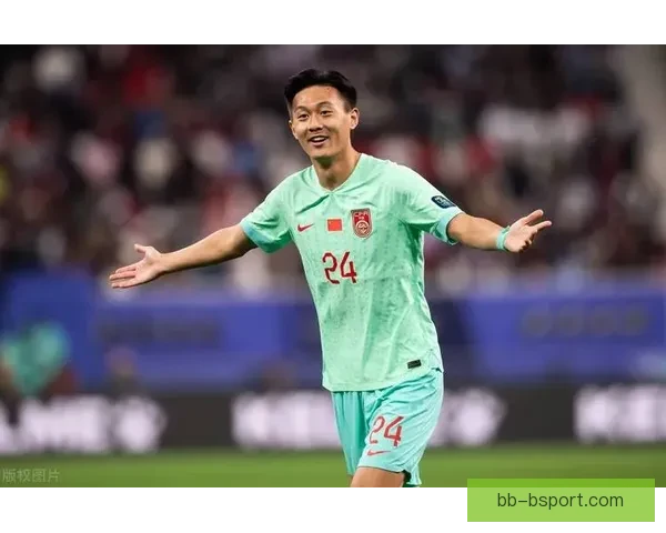 蒋圣龙客串中锋大显神威助球队取得关键胜利